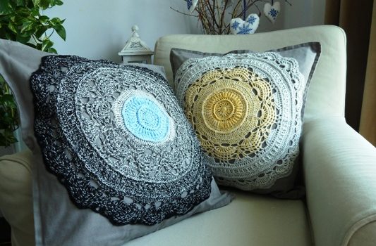 Pillow: Crochet Circle in a Square